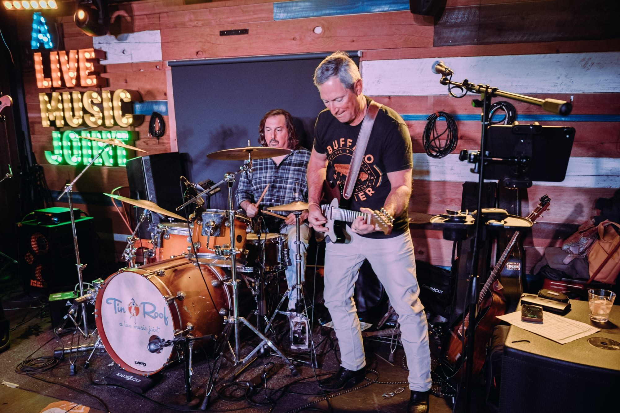 Raad OG — Tin Roof — photograph 10