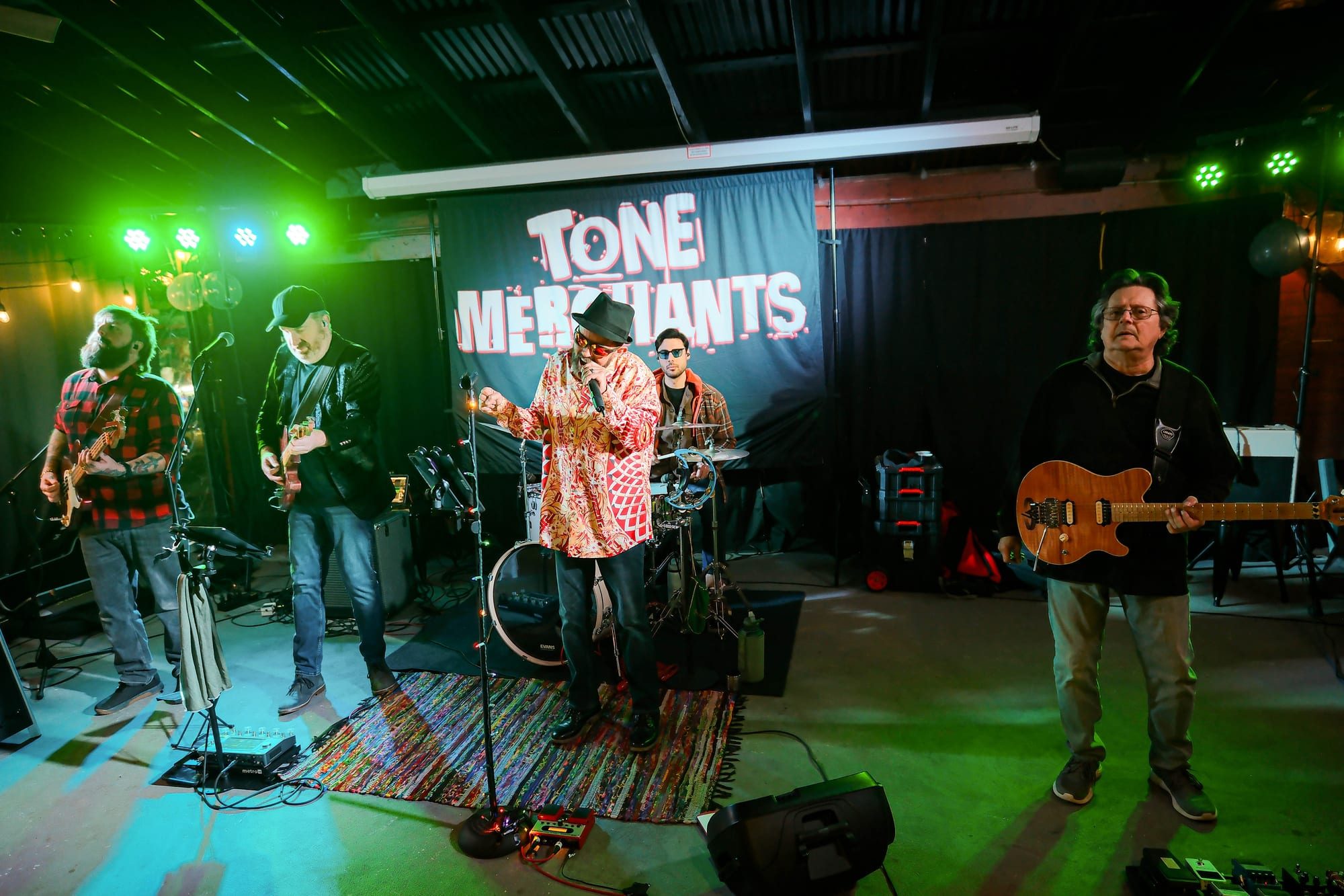 Tone Merchants — Backyard Bar — photograph 1