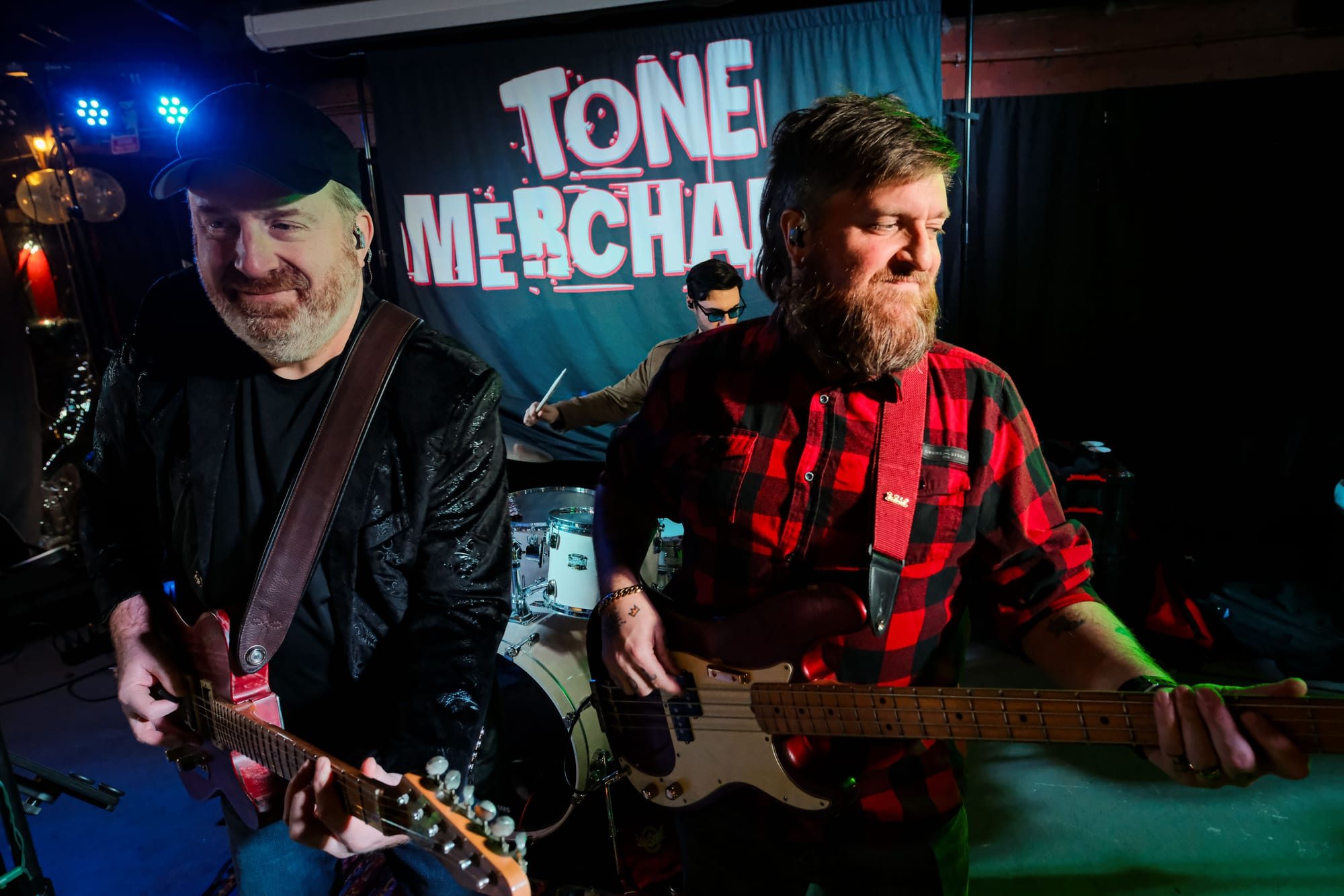 Tone Merchants — Backyard Bar — photograph 9