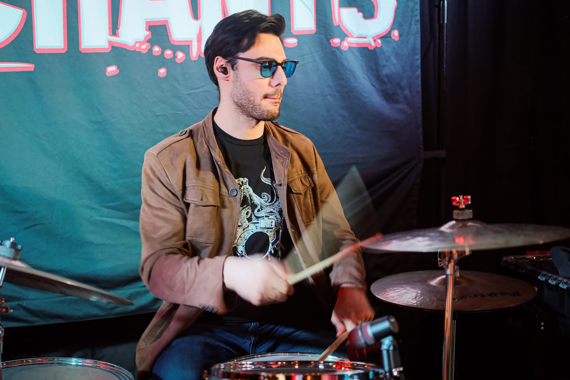 Tone Merchants — Backyard Bar — photograph 14