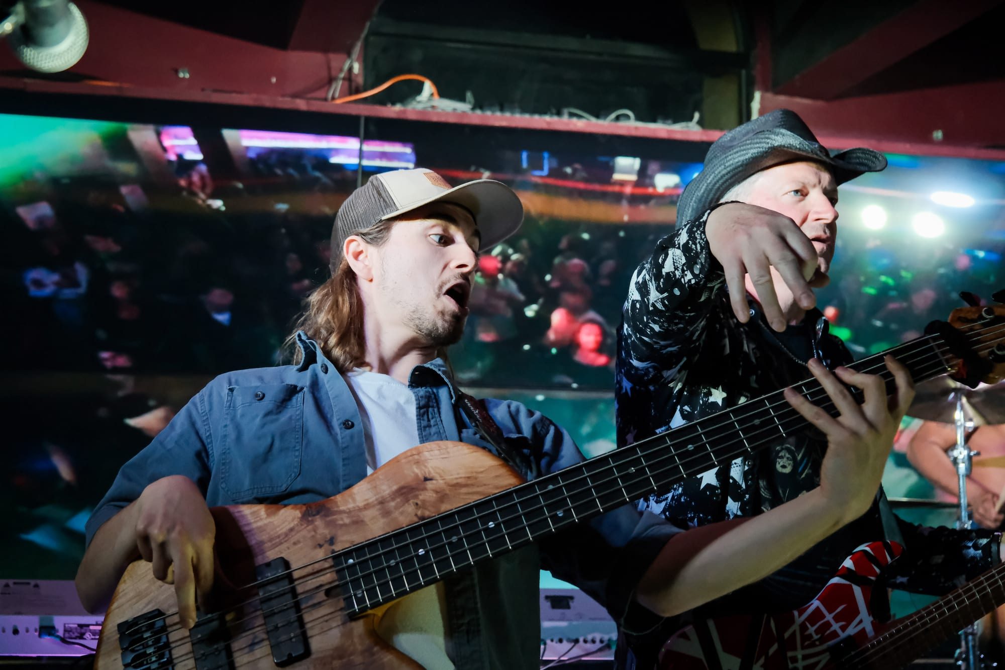 Love Tribe — Hangout Bar — photograph 14