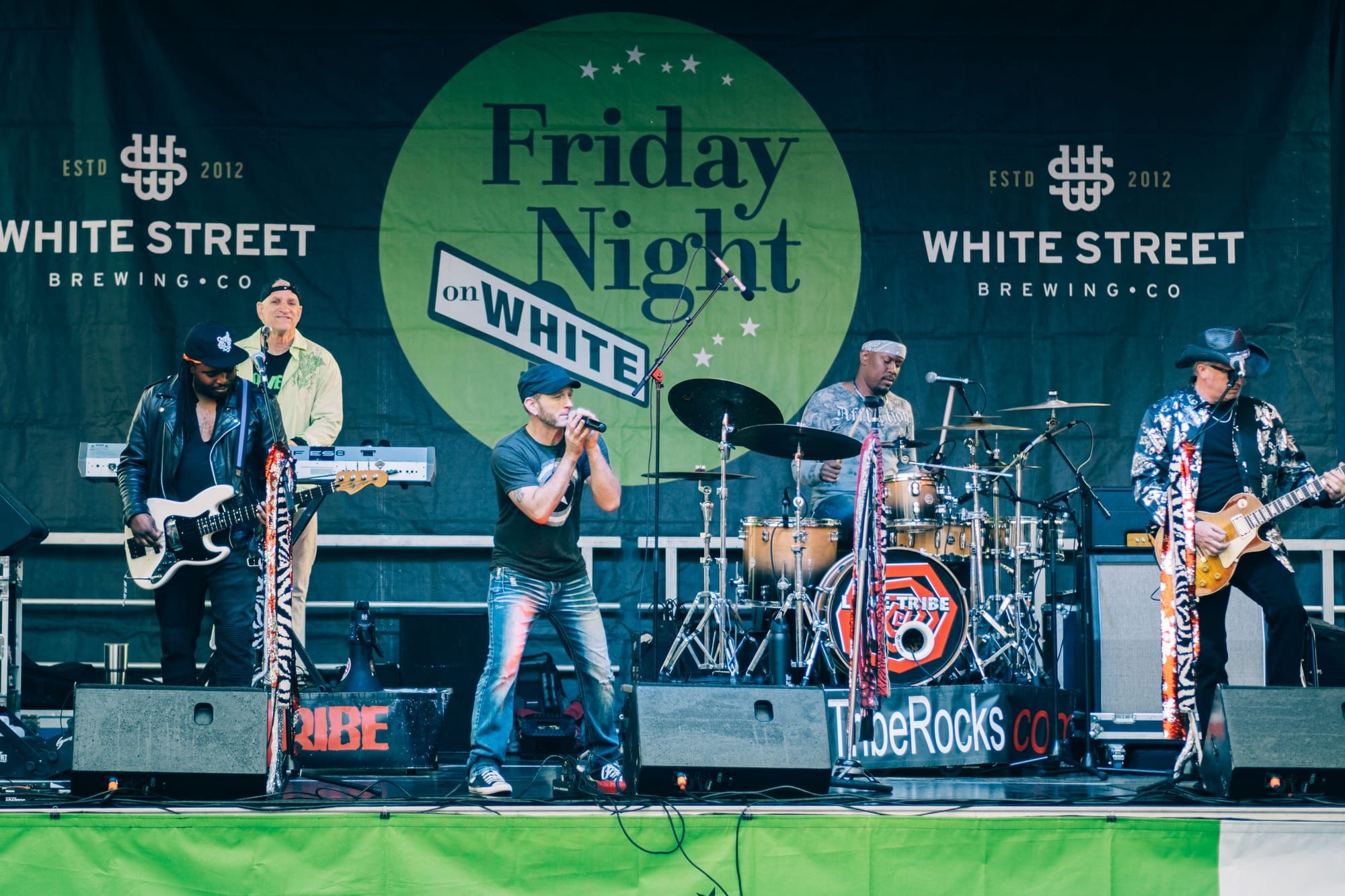 Love Tribe — Friday Night on White — photograph 1