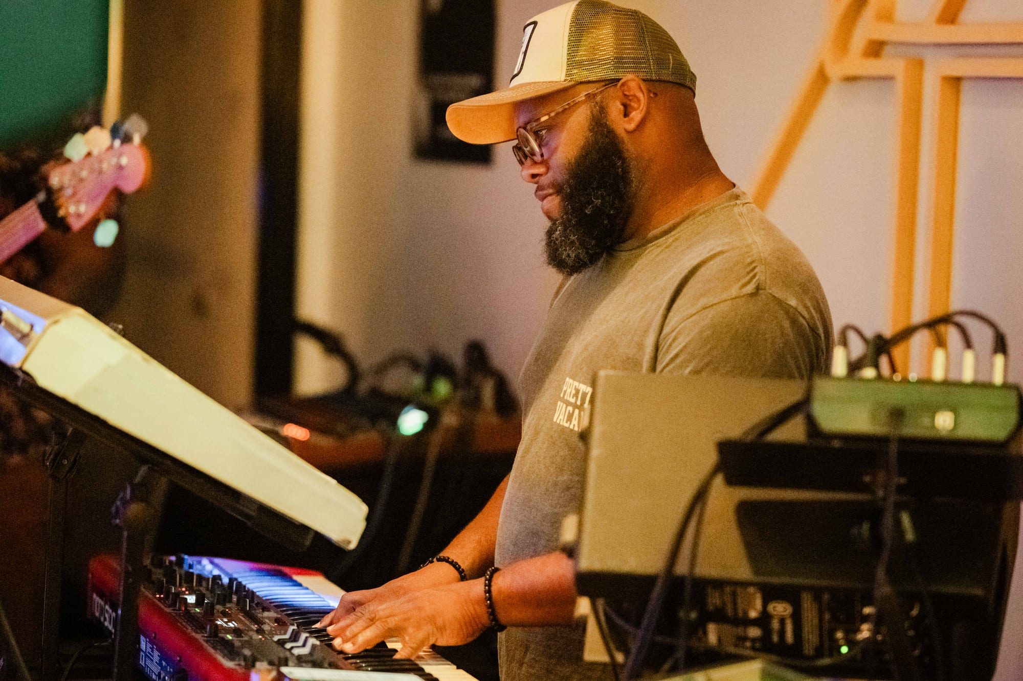 CD and the Mix — Fortnight — photograph 7
