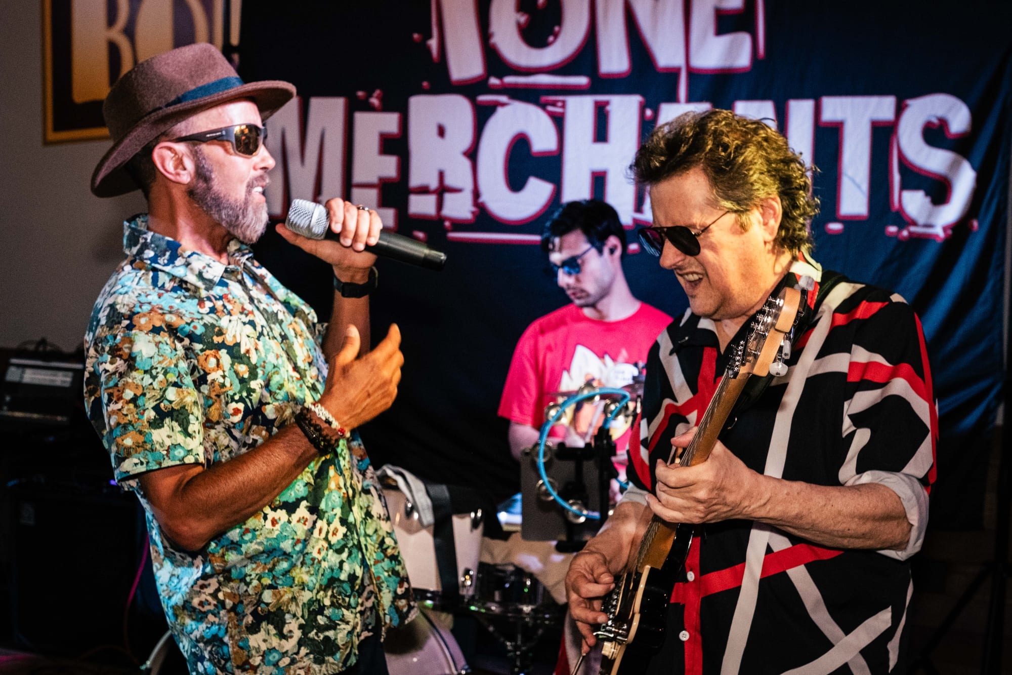 Tone Merchants — Bombshell — photograph 4