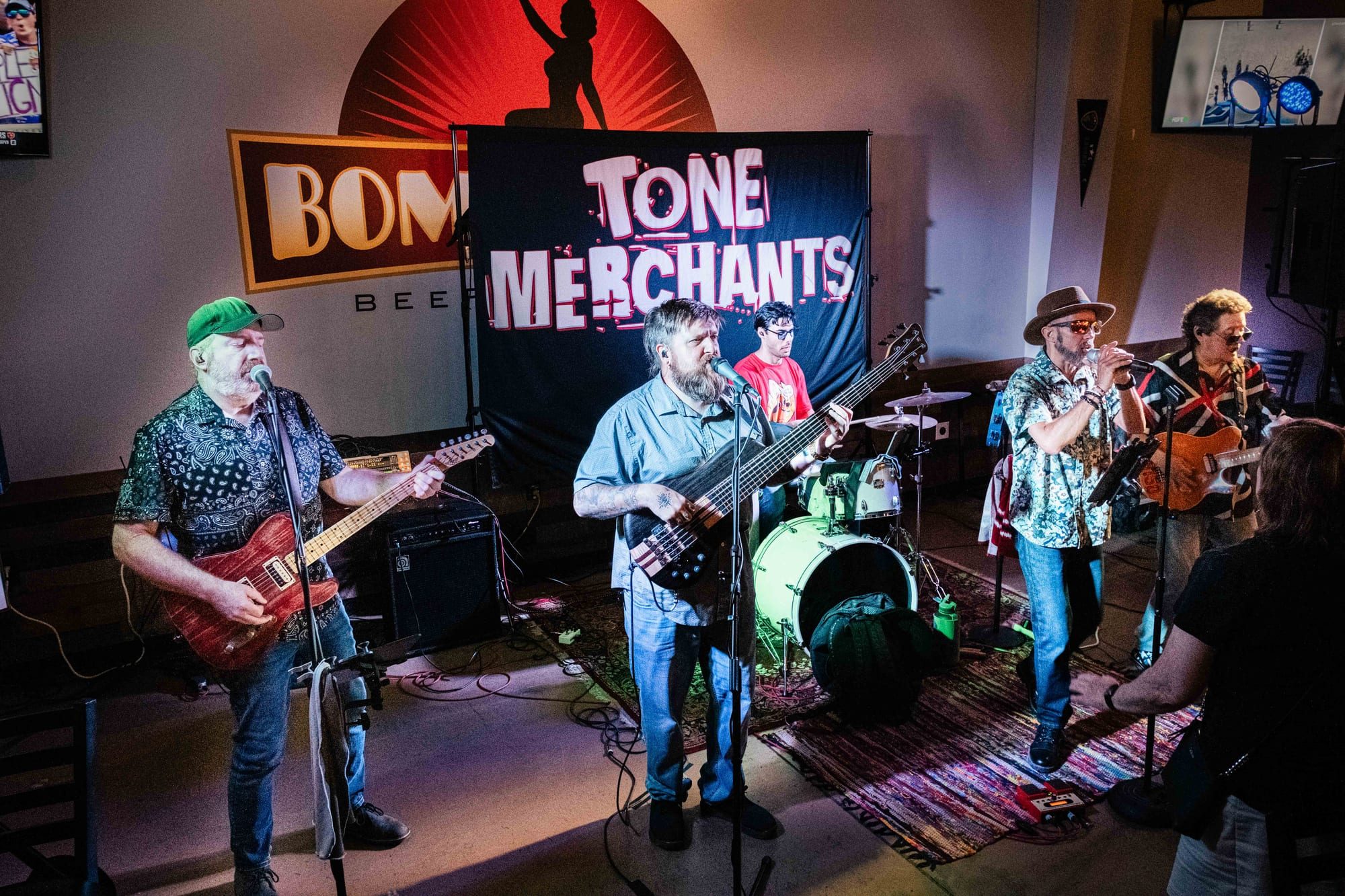 Tone Merchants — Bombshell — photograph 14