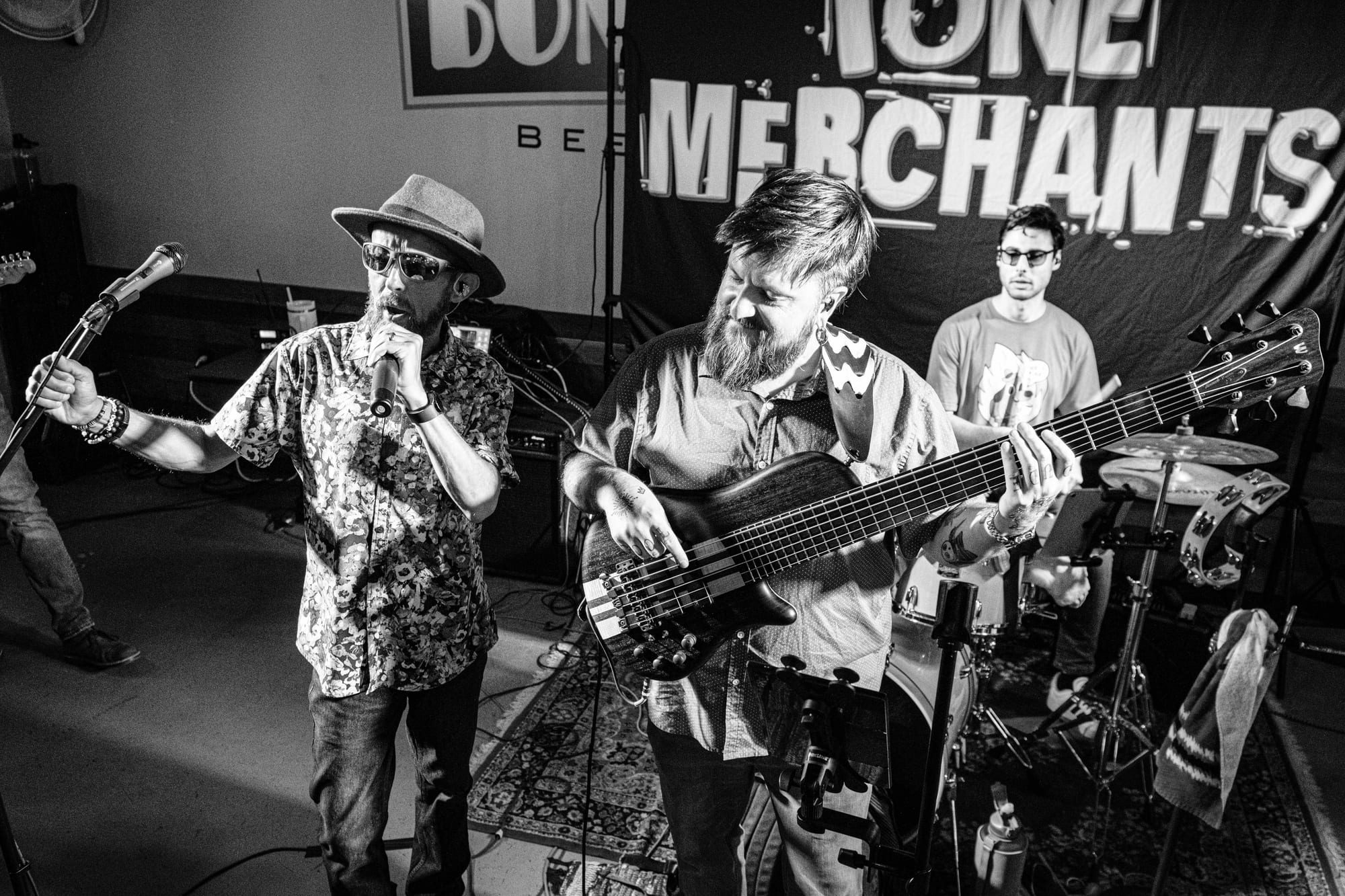 Tone Merchants — Bombshell — photograph 16