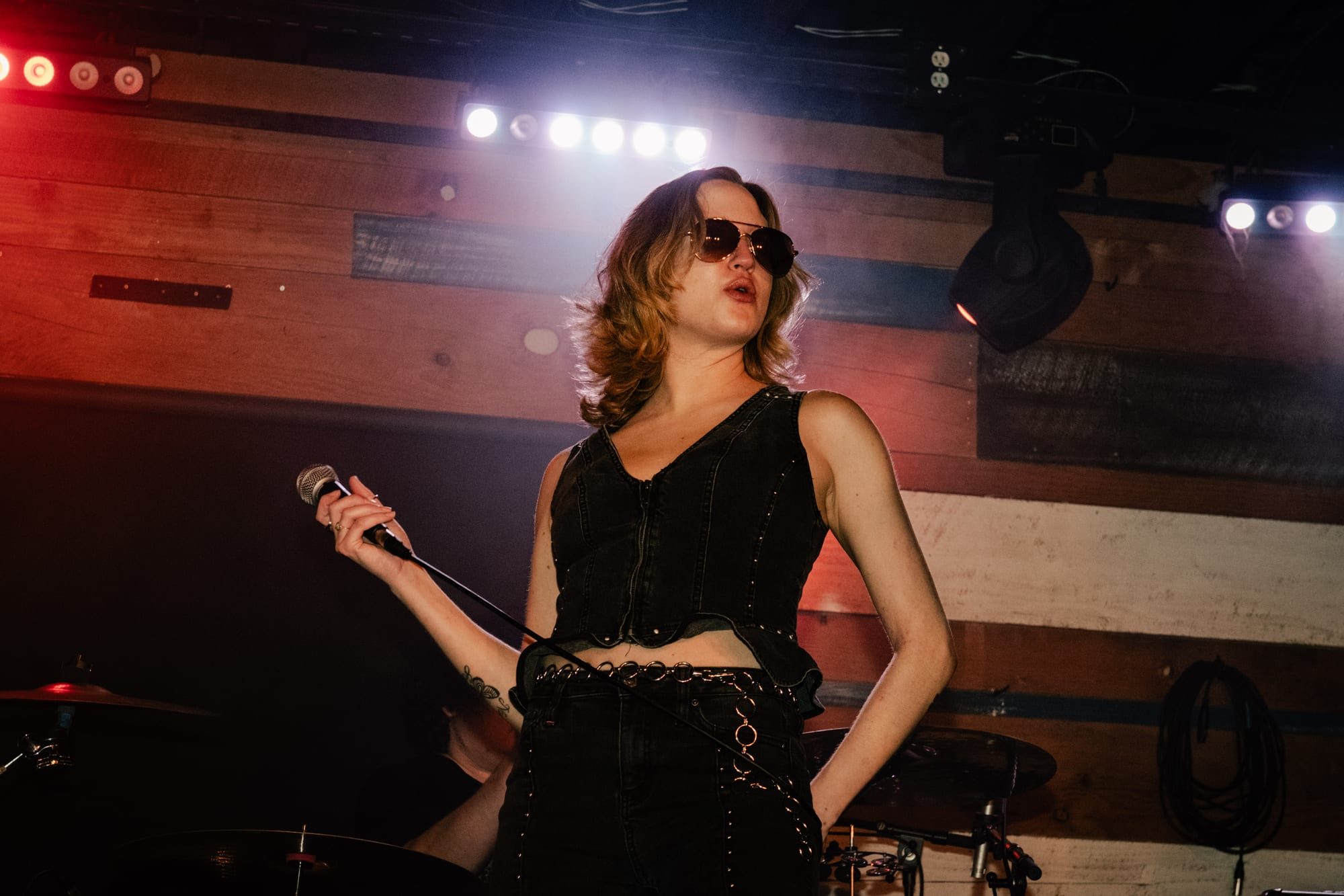 Jane and Tonic — Tin Roof — photograph 11