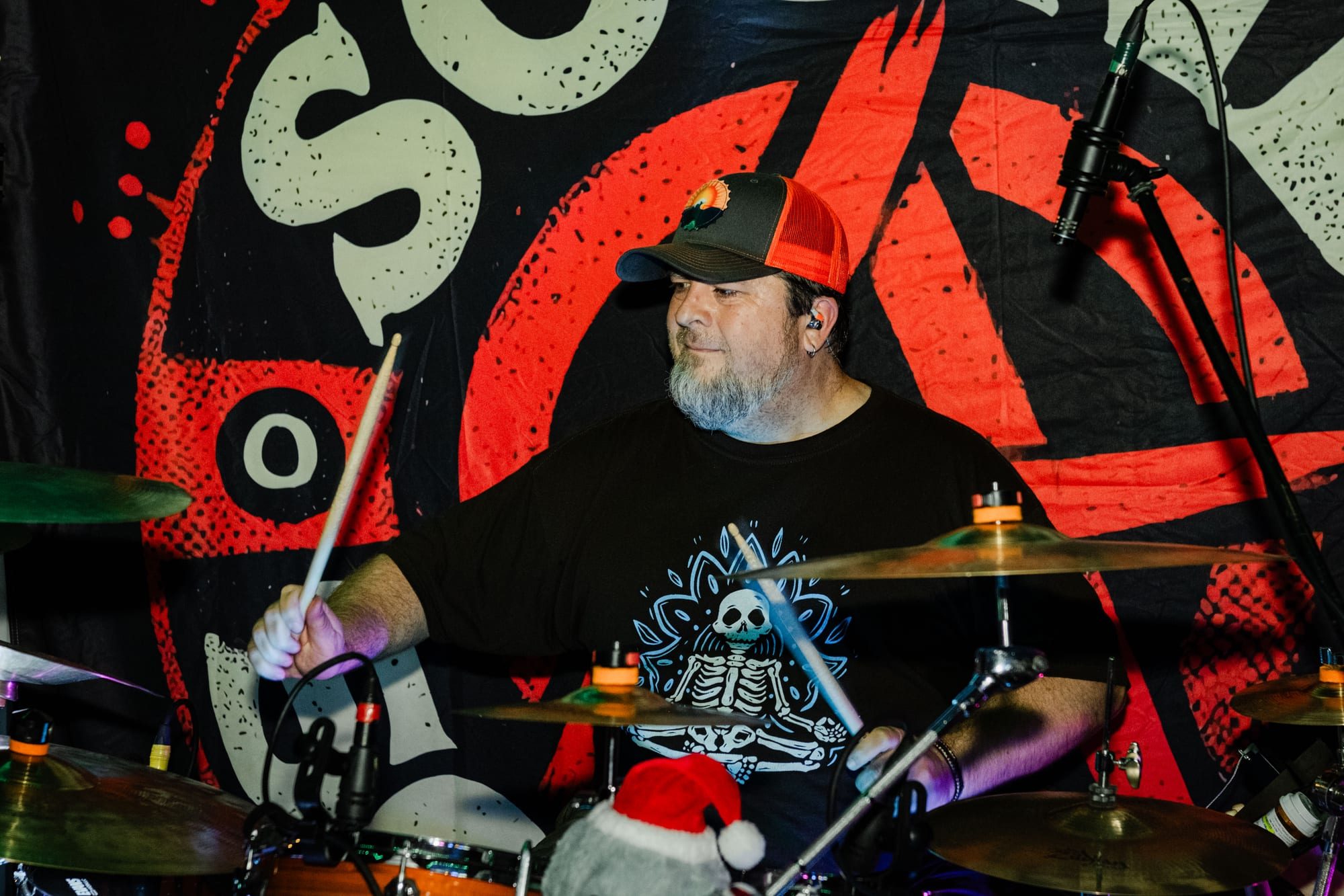 Sound of Scarlet — Backyard Bar — photograph 4