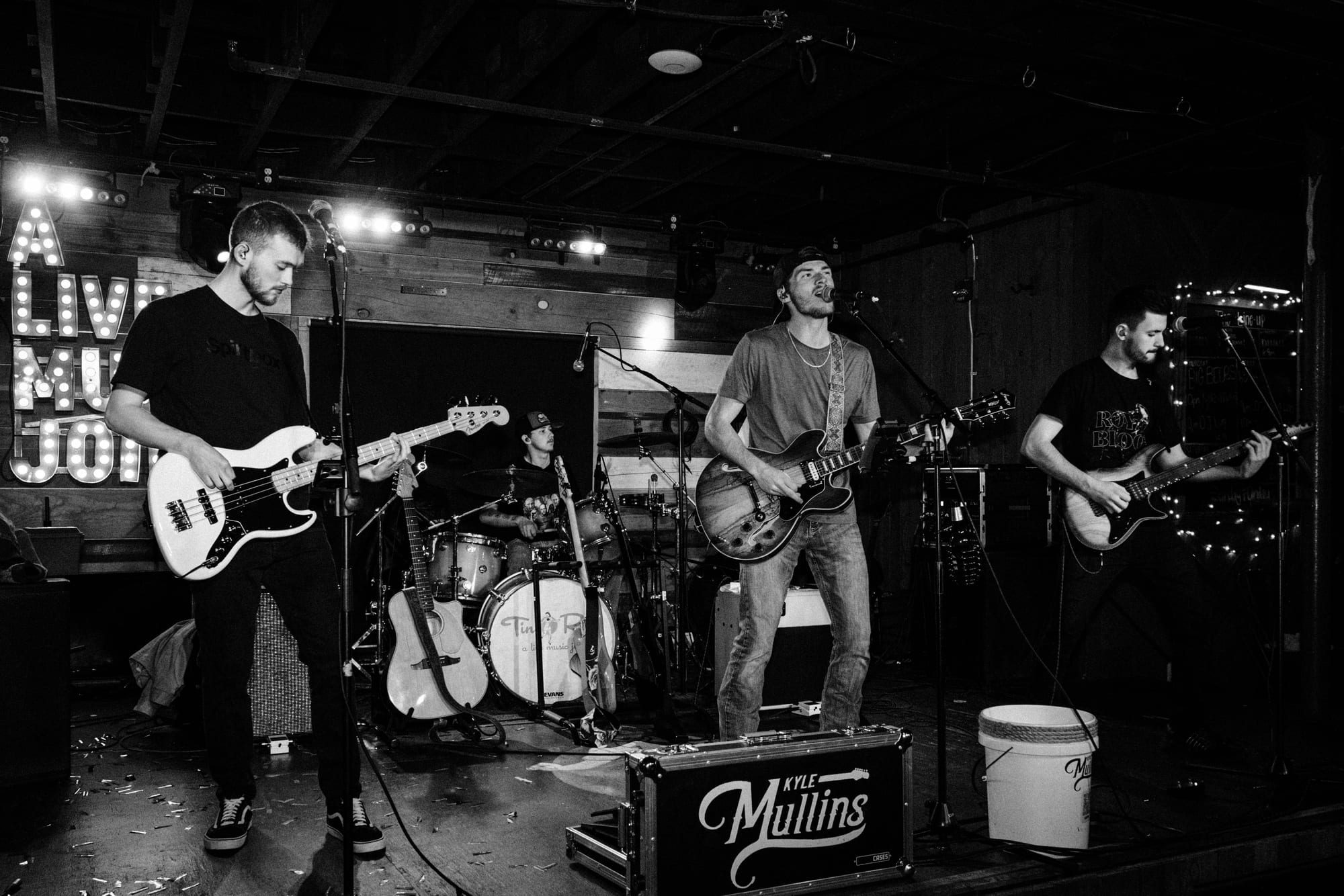 Kyle Mullins — Tin Roof — photograph 7