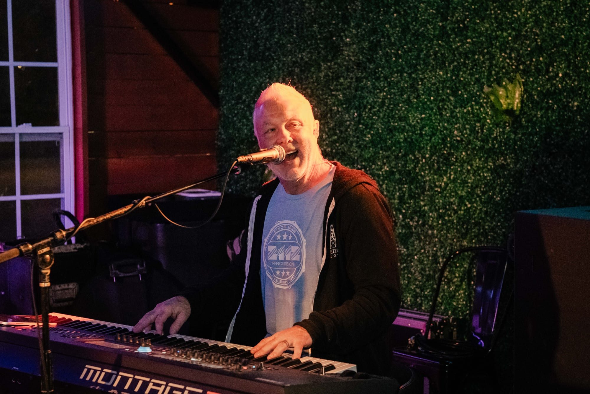 Magic Pipers — Backyard Bar — photograph 2