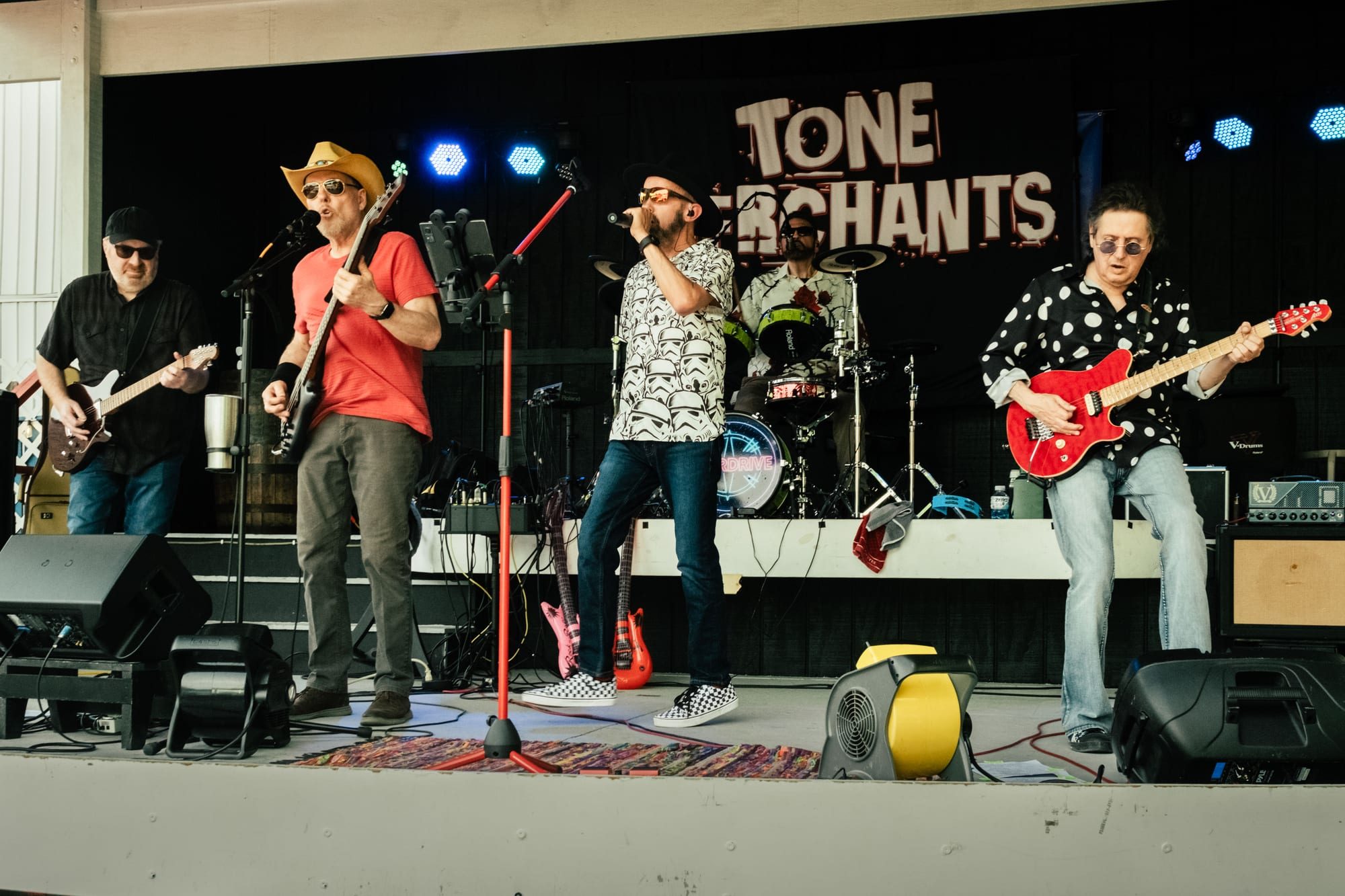 Tone Merchants — Korner Pocket — photograph 1