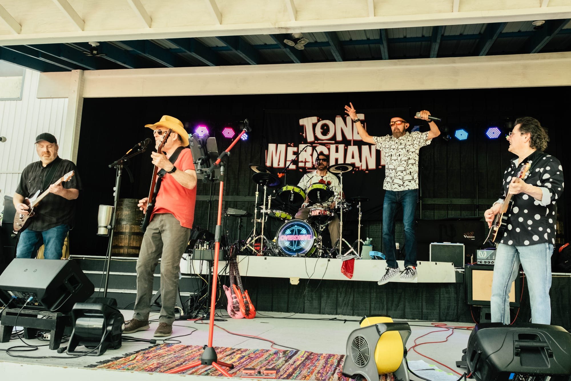 Tone Merchants — Korner Pocket — photograph 11
