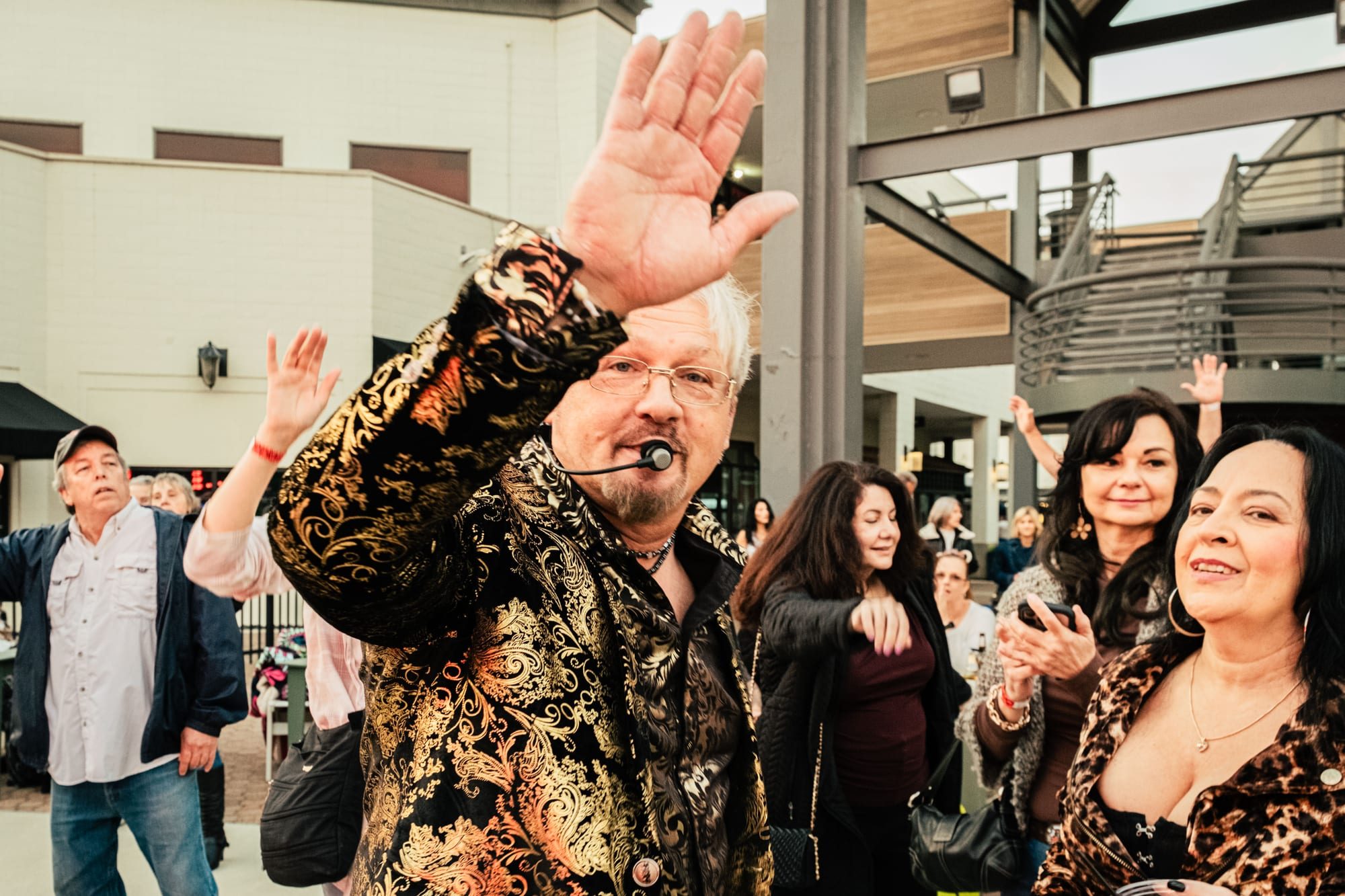 Switch — Hangout Bar — photograph 10