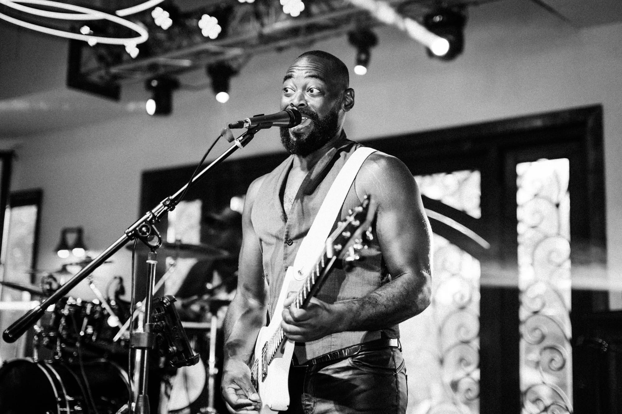 Hugh Swaso and the Vandals — ZincHouse — photograph 5