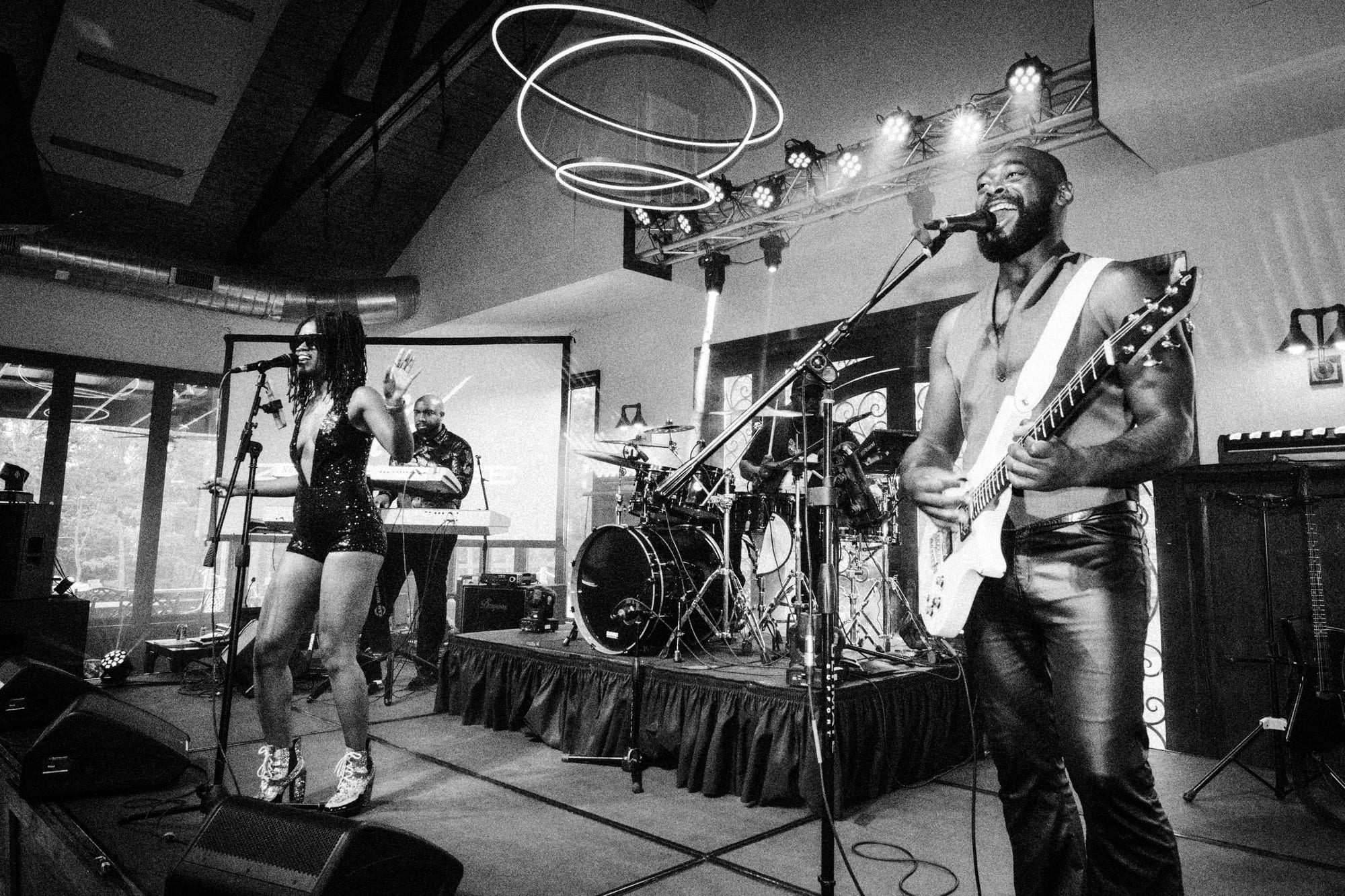 Hugh Swaso and the Vandals — ZincHouse — photograph 8