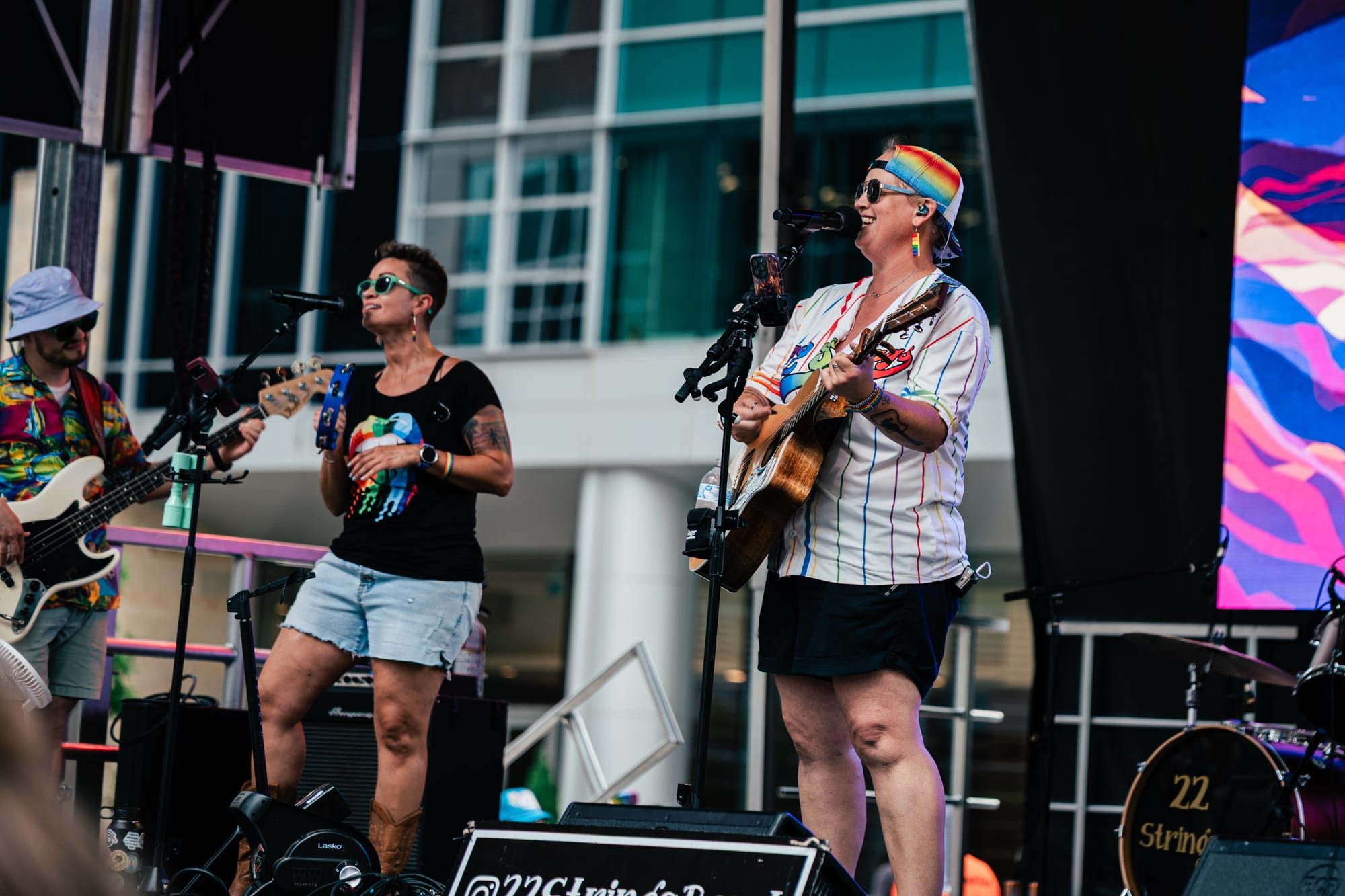 22 Strings — Raleigh Pride — photograph 1