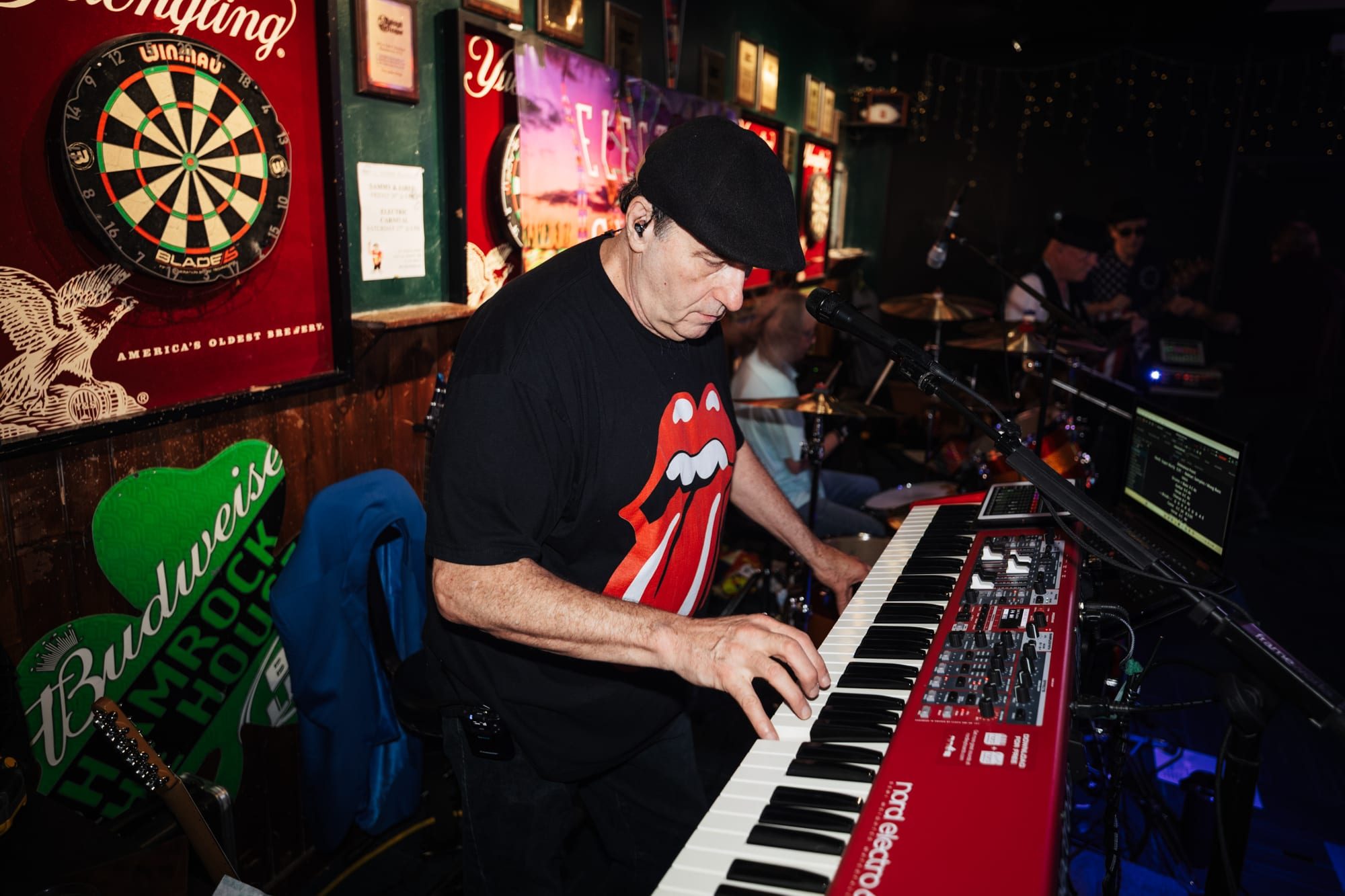 Electric Carnival — Mac's Tavern — photograph 8