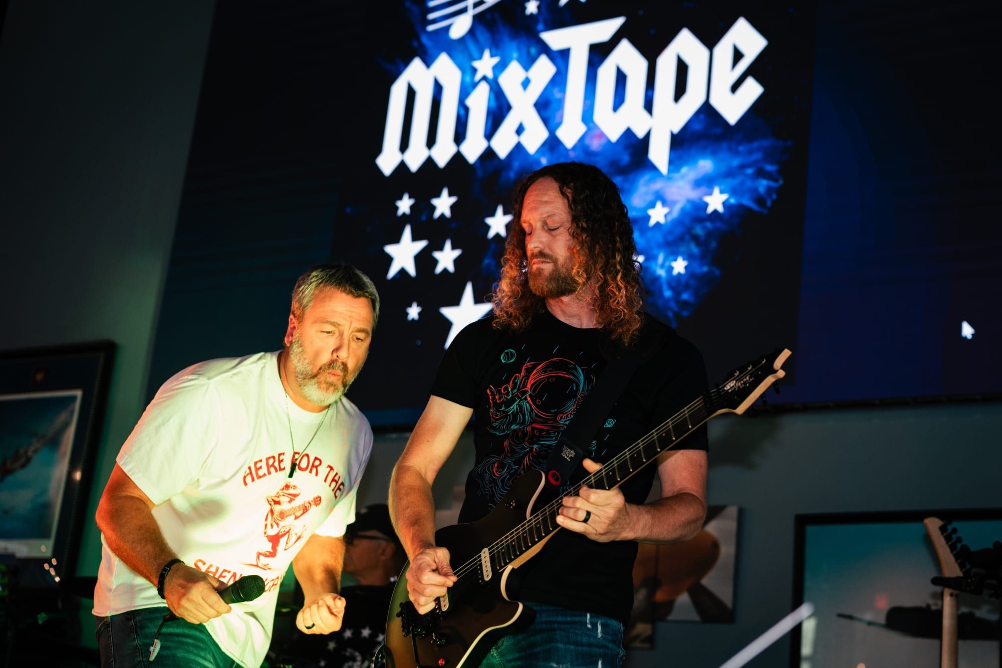MixTape — Aviator Hanger Bar — photograph 4