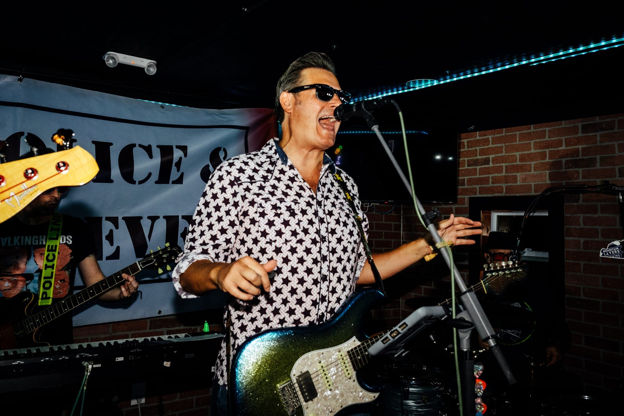 Police and Thieves — Backyard Bar — photograph 6