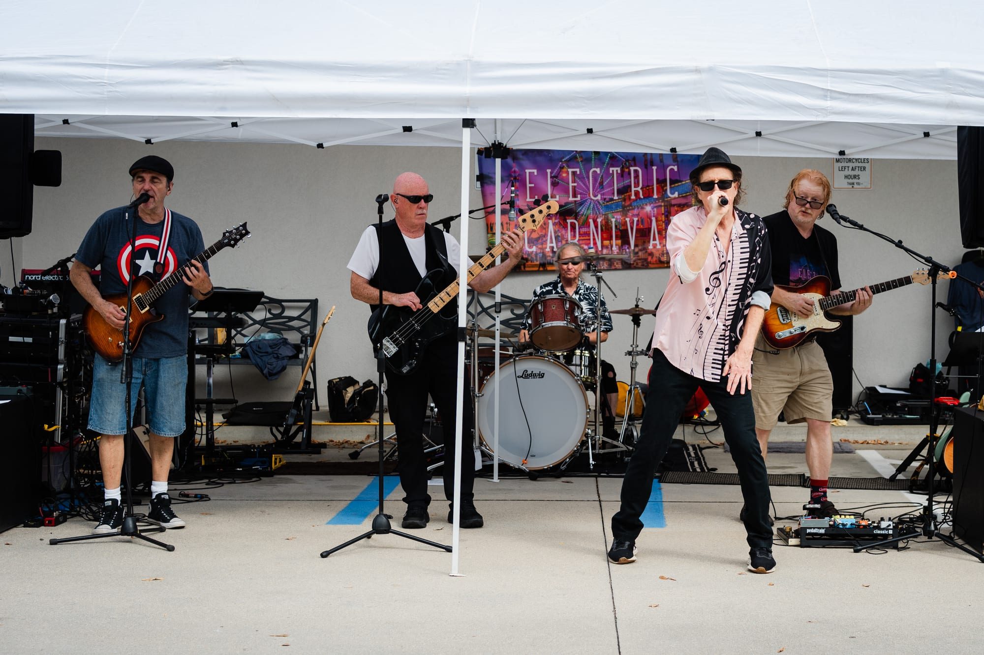 Electric Carnival — Tobacco Road H-D — photograph 1